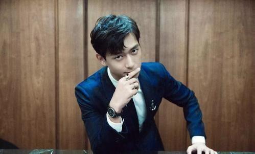 娱乐圈吃瓜李现,娱乐圈吃瓜达人，揭秘明星幕后故事